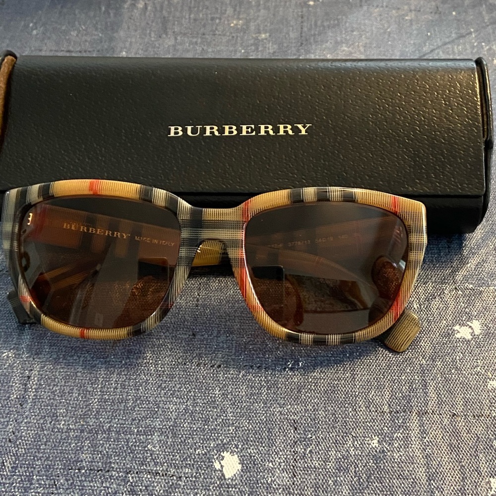 Burberry sunglasses